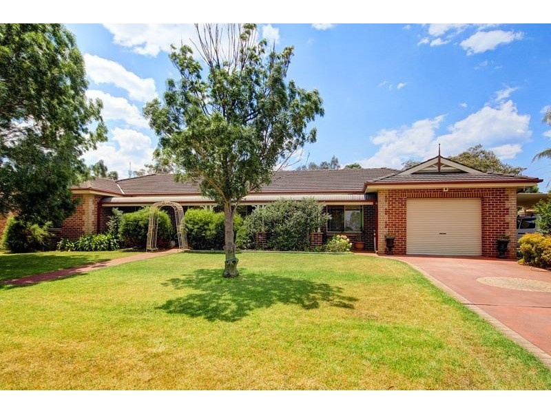 6 Trifecta Place, Kembla Grange NSW 2526
