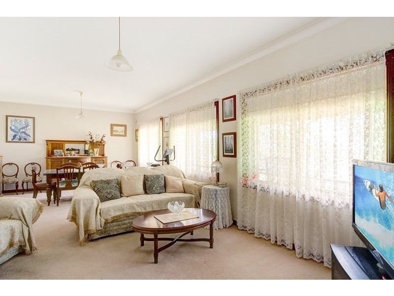 6 Trifecta Place, Kembla Grange NSW 2526