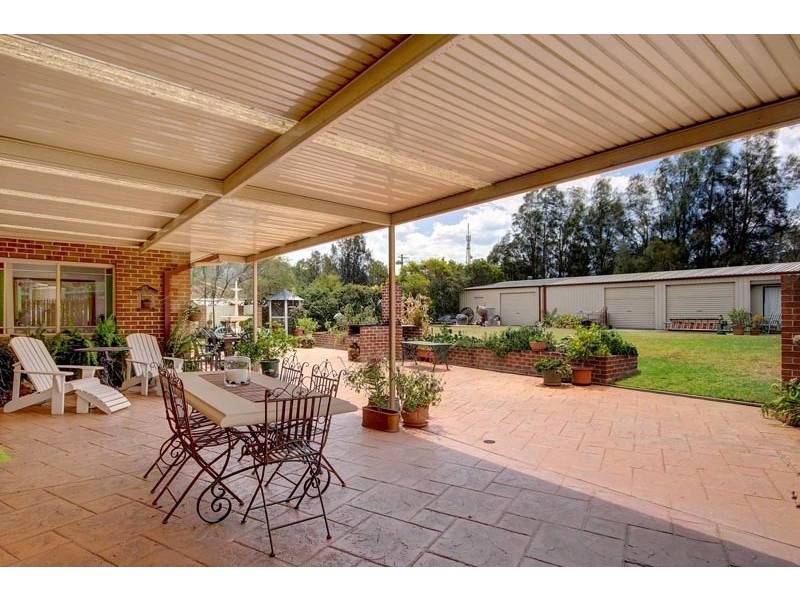 6 Trifecta Place, Kembla Grange NSW 2526