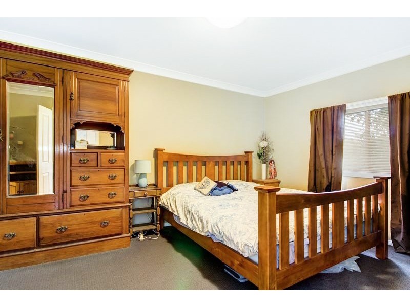 6 Trifecta Place, Kembla Grange NSW 2526