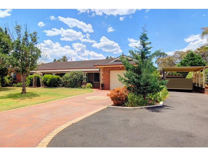 6 Trifecta Place, Kembla Grange NSW 2526
