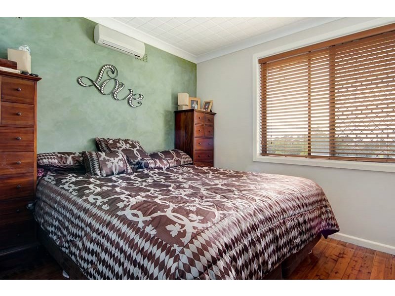 10 Lancashire Street, Berkeley NSW 2506