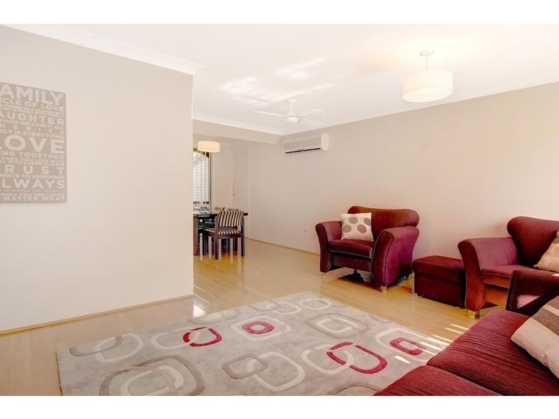 10 Manuka Avenue, Dapto NSW 2530