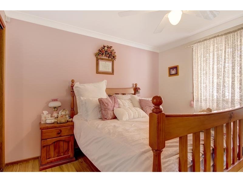 12 Sandalwood Road, Farmborough Heights NSW 2526