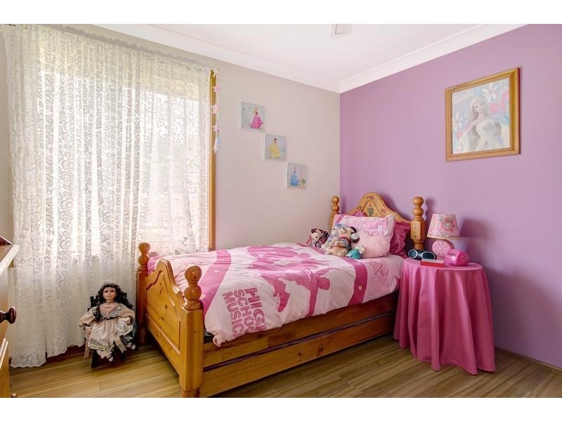 12 Sandalwood Road, Farmborough Heights NSW 2526