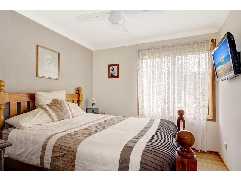 12 Sandalwood Road, Farmborough Heights NSW 2526