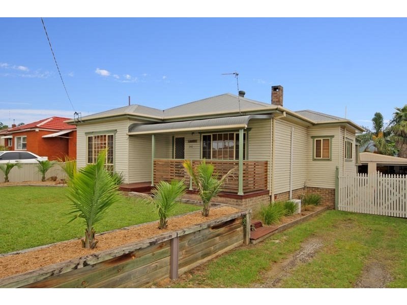 242 Princes Highway, Dapto NSW 2530