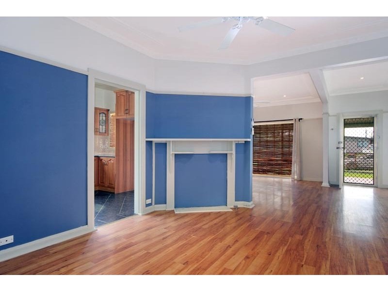 242 Princes Highway, Dapto NSW 2530
