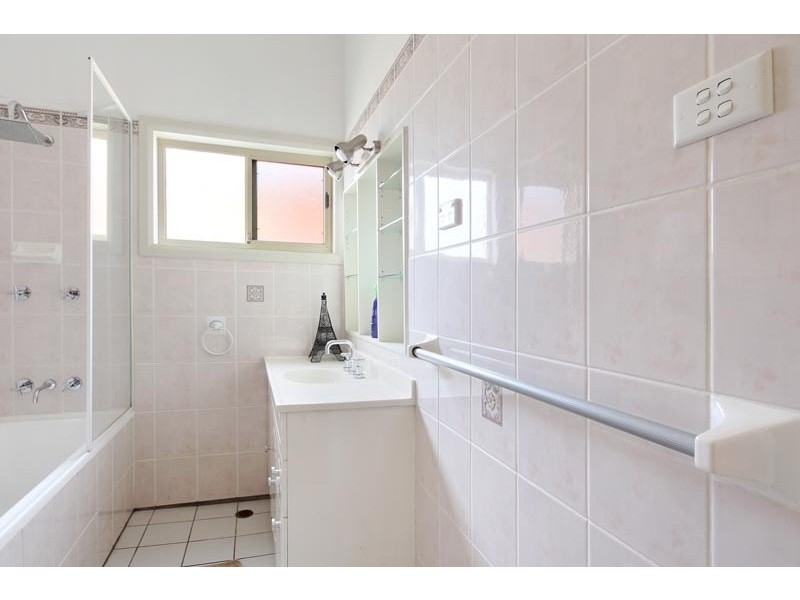 242 Princes Highway, Dapto NSW 2530