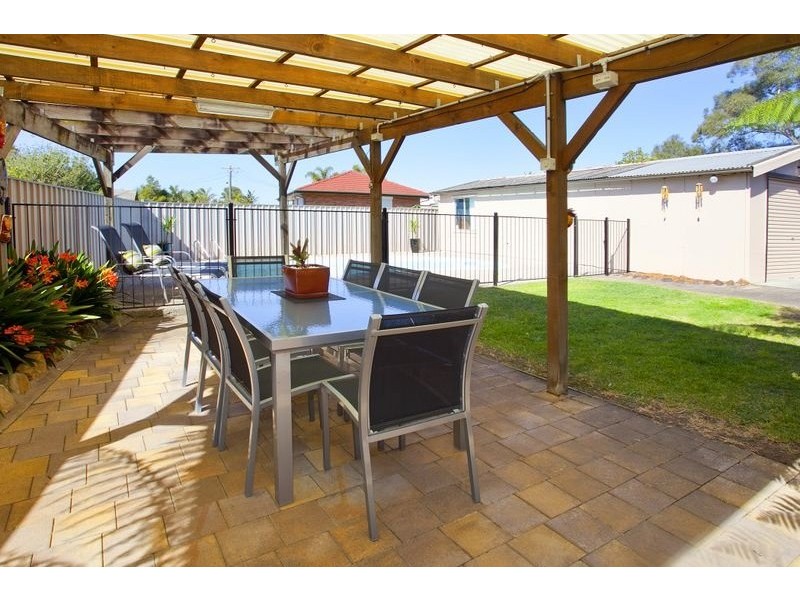 31 Eleebana Crescent, Dapto NSW 2530