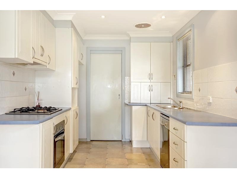 31 Eleebana Crescent, Dapto NSW 2530