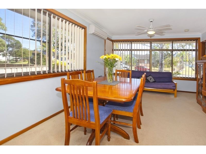 31 Eleebana Crescent, Dapto NSW 2530