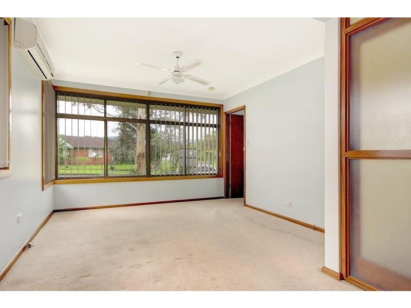 31 Eleebana Crescent, Dapto NSW 2530