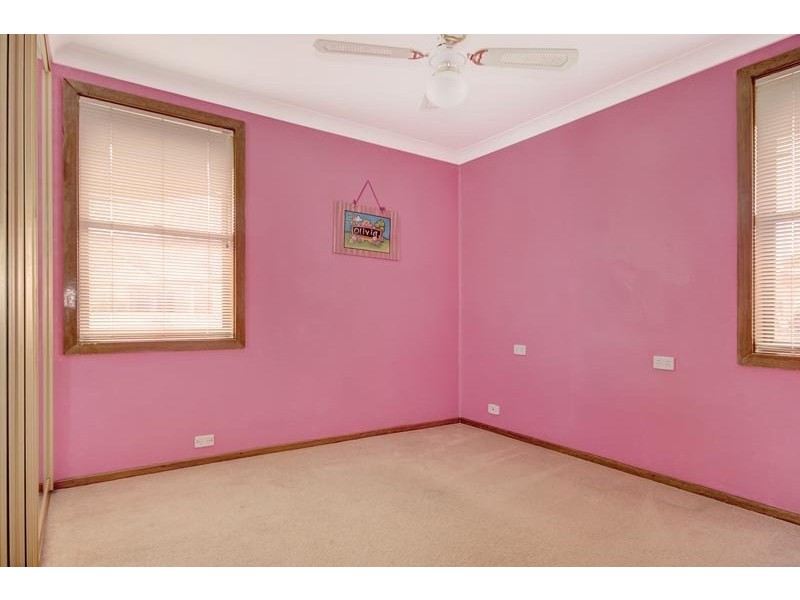 31 Eleebana Crescent, Dapto NSW 2530