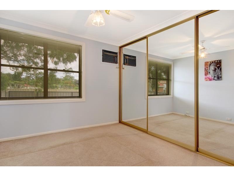 31 Eleebana Crescent, Dapto NSW 2530