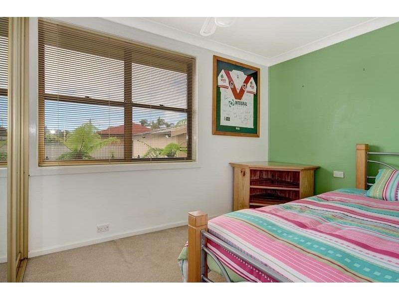 31 Eleebana Crescent, Dapto NSW 2530