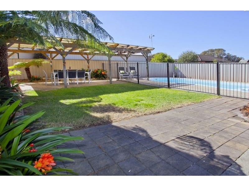 31 Eleebana Crescent, Dapto NSW 2530