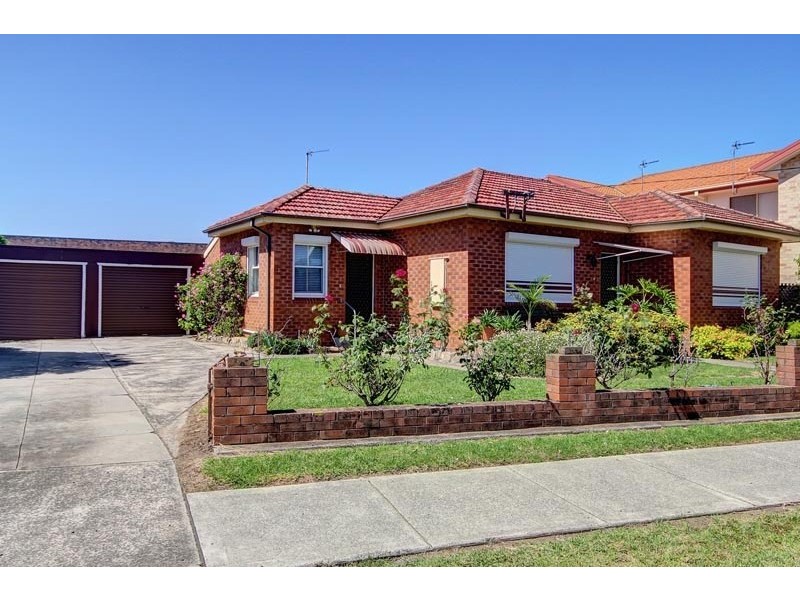 16 Osborne Street, Dapto NSW 2530