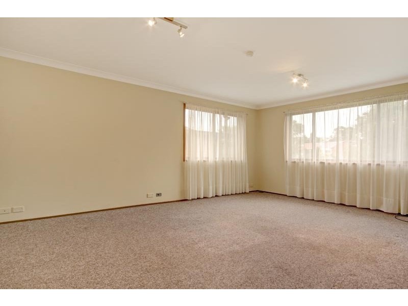 21 Thirroul Road, Kanahooka NSW 2530