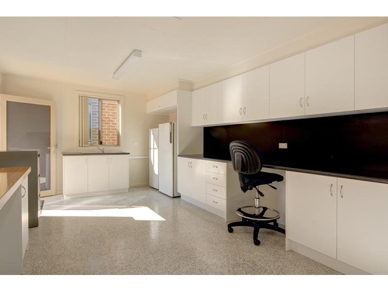 8 Spears Place, Horsley NSW 2530