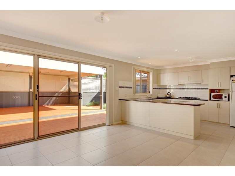 8 Spears Place, Horsley NSW 2530