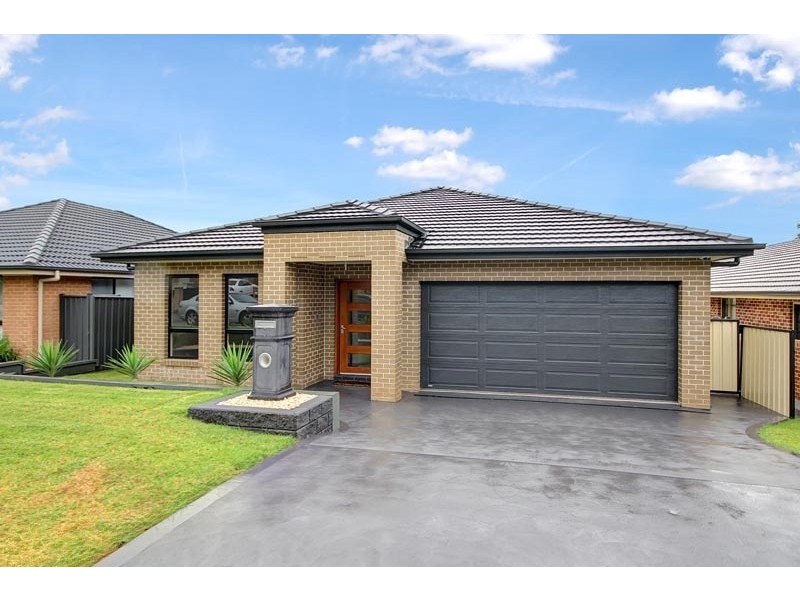 3 Spears Place, Horsley NSW 2530