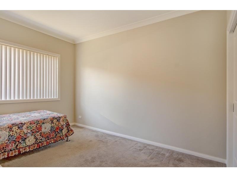 15 Kalbarri Grove, Kanahooka NSW 2530