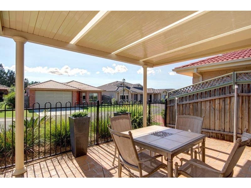 15 Kalbarri Grove, Kanahooka NSW 2530