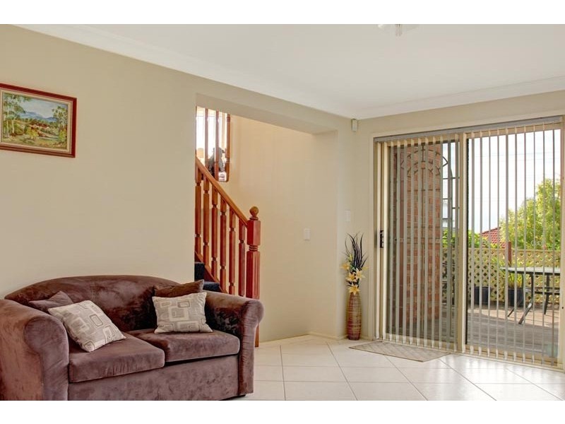 2 Appleby Close, Horsley NSW 2530