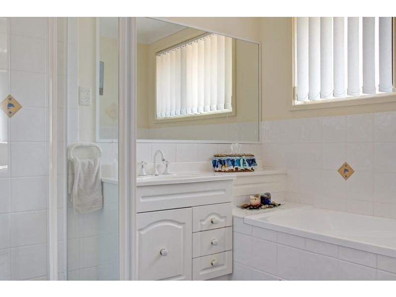 2 Appleby Close, Horsley NSW 2530