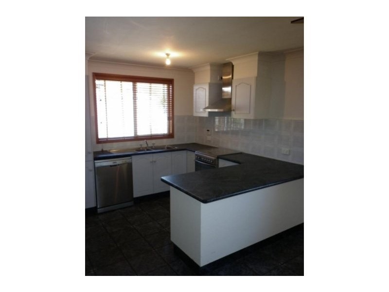 2/3 Sunnybank Crescent, Horsley NSW 2530