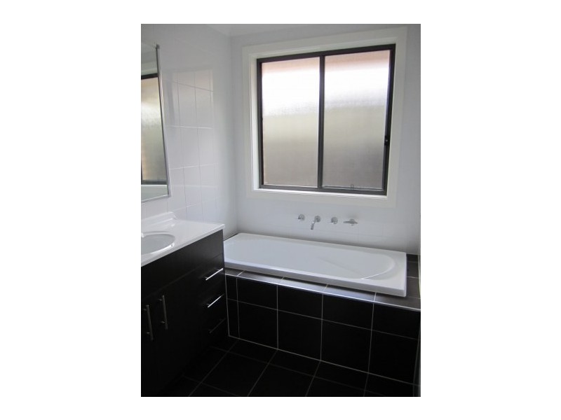 18 McLeod Place, Horsley NSW 2530