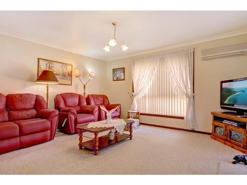 3/2 Candlebark Street, Albion Park Rail NSW 2527