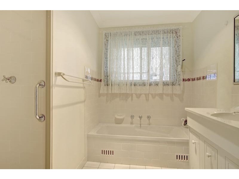 3/2 Candlebark Street, Albion Park Rail NSW 2527