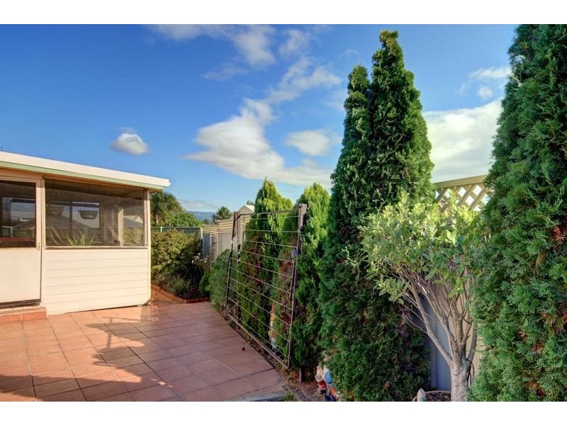 3/2 Candlebark Street, Albion Park Rail NSW 2527