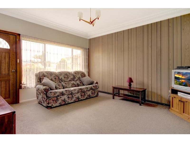 64 Tarrawanna Road, Corrimal NSW 2518