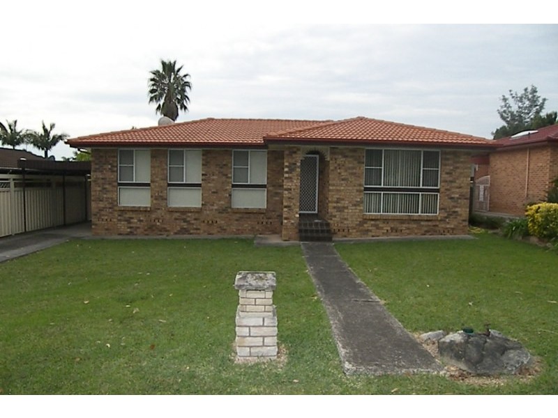 15 Ritchie Crescent, Horsley NSW 2530