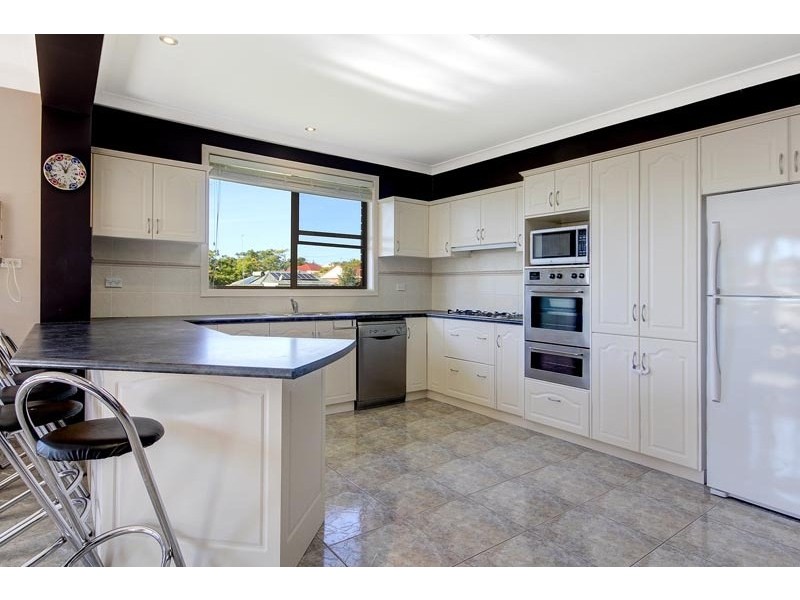 305 Princes Highway, Dapto NSW 2530