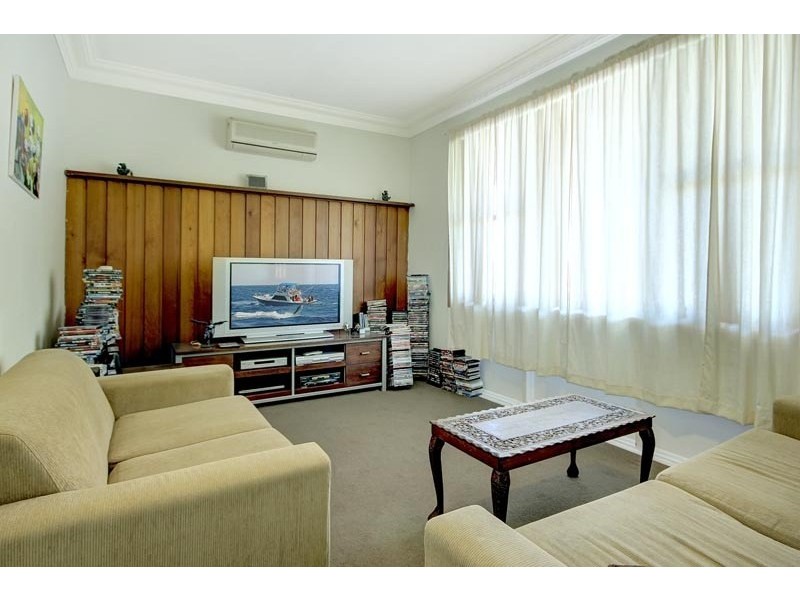 20 Oxford Road, Dapto NSW 2530