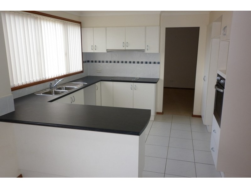 66 Kanahooka Road, Kanahooka NSW 2530