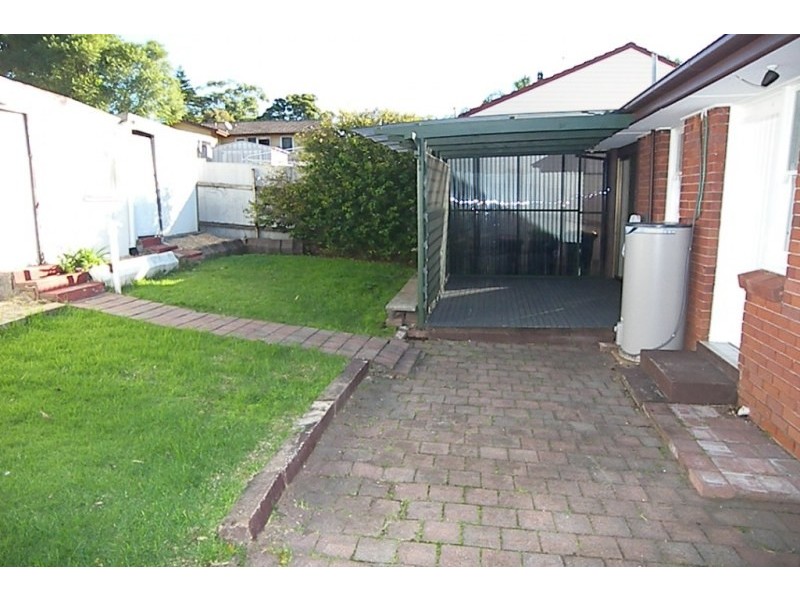 16 Gilba Road, Koonawarra NSW 2530