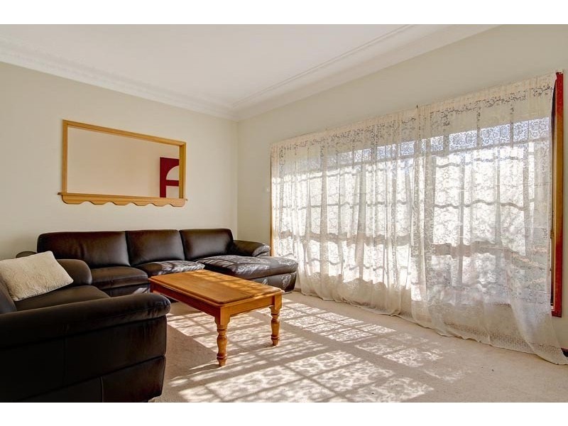 90 Koona Street, Albion Park Rail NSW 2527