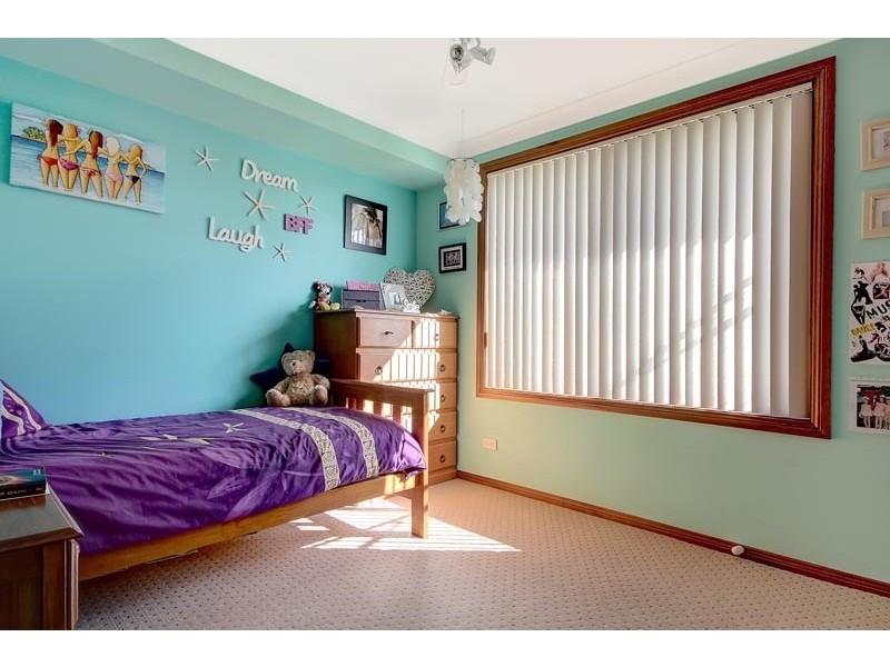 30 Chinchilla Way, Albion Park NSW 2527