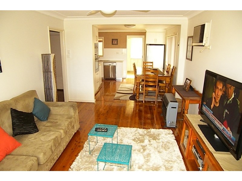 18 Palmer Avenue, Kanahooka NSW 2530