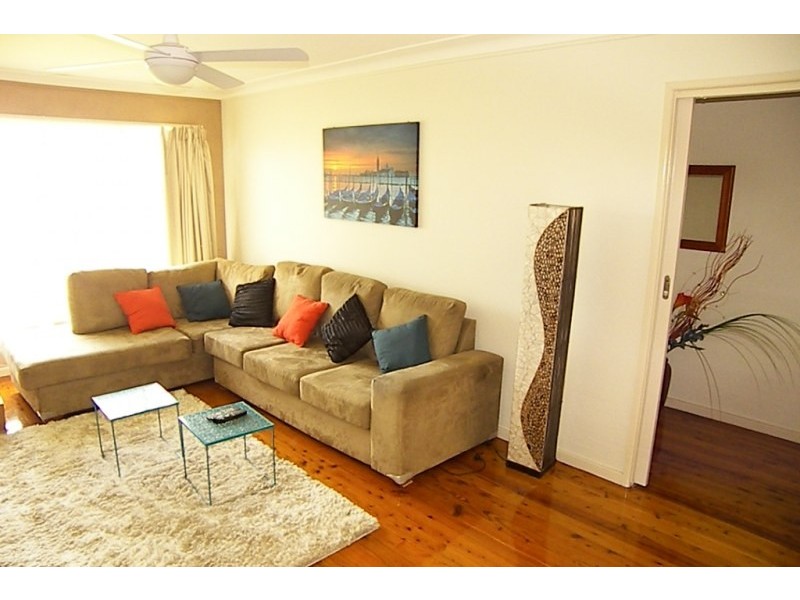 18 Palmer Avenue, Kanahooka NSW 2530