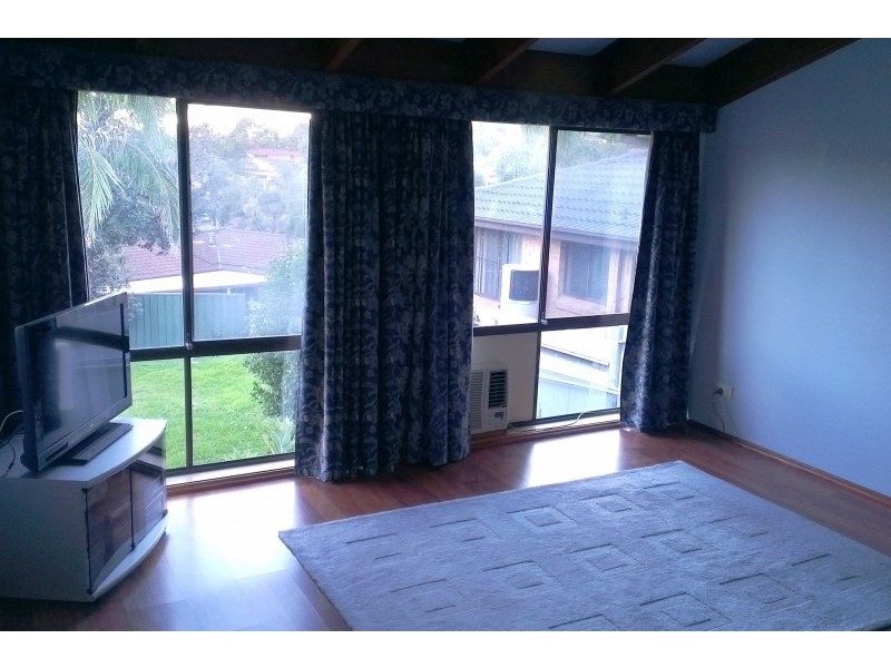 32 Hopman Crescent, Berkeley NSW 2506