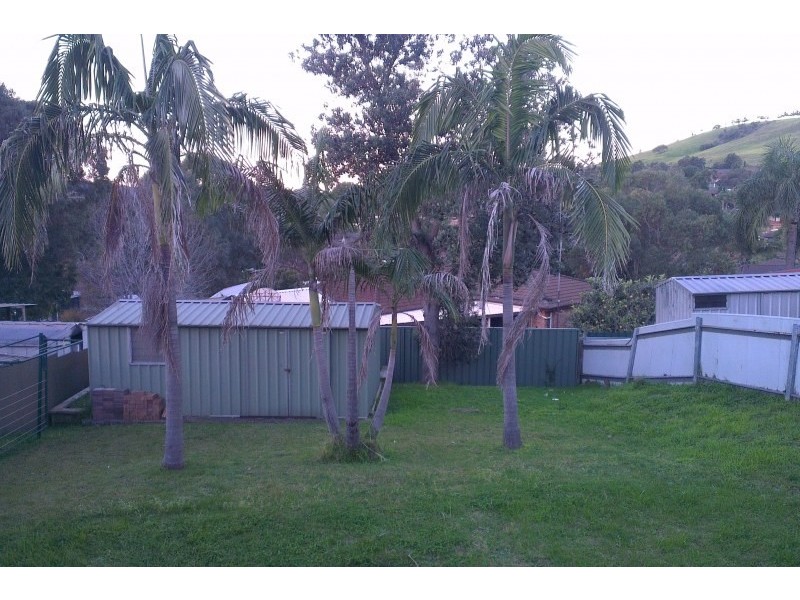 32 Hopman Crescent, Berkeley NSW 2506