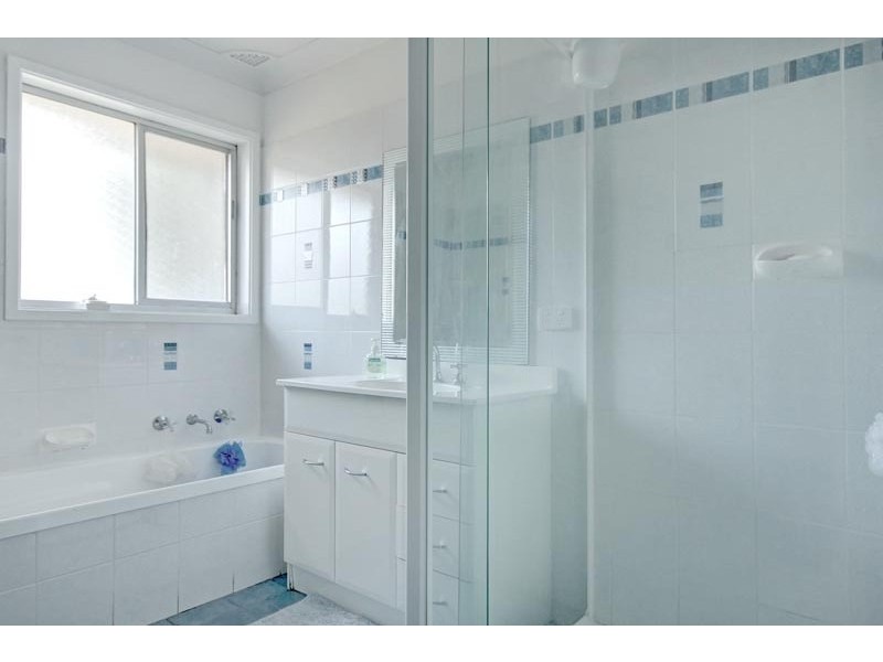17 Tongarra Road, Albion Park Rail NSW 2527