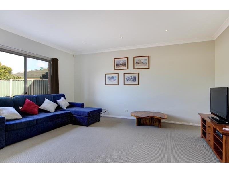 14 Barham Place, Horsley NSW 2530