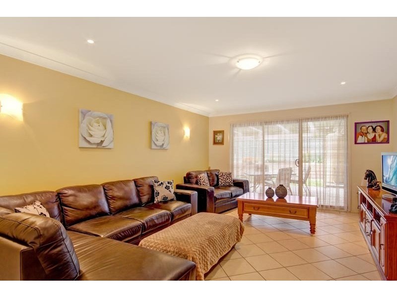 8 Kariewood Circuit, Horsley NSW 2530